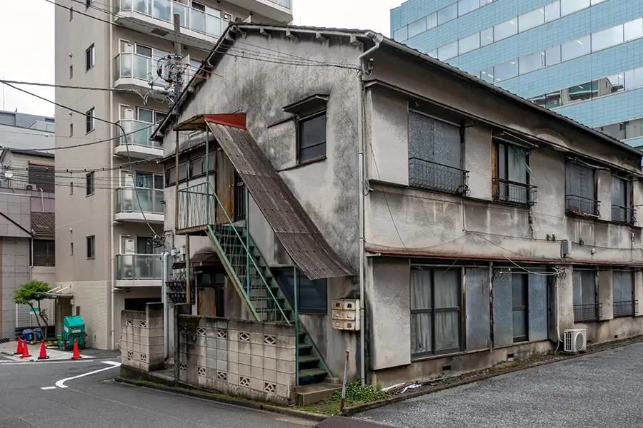 古いアパート 写真